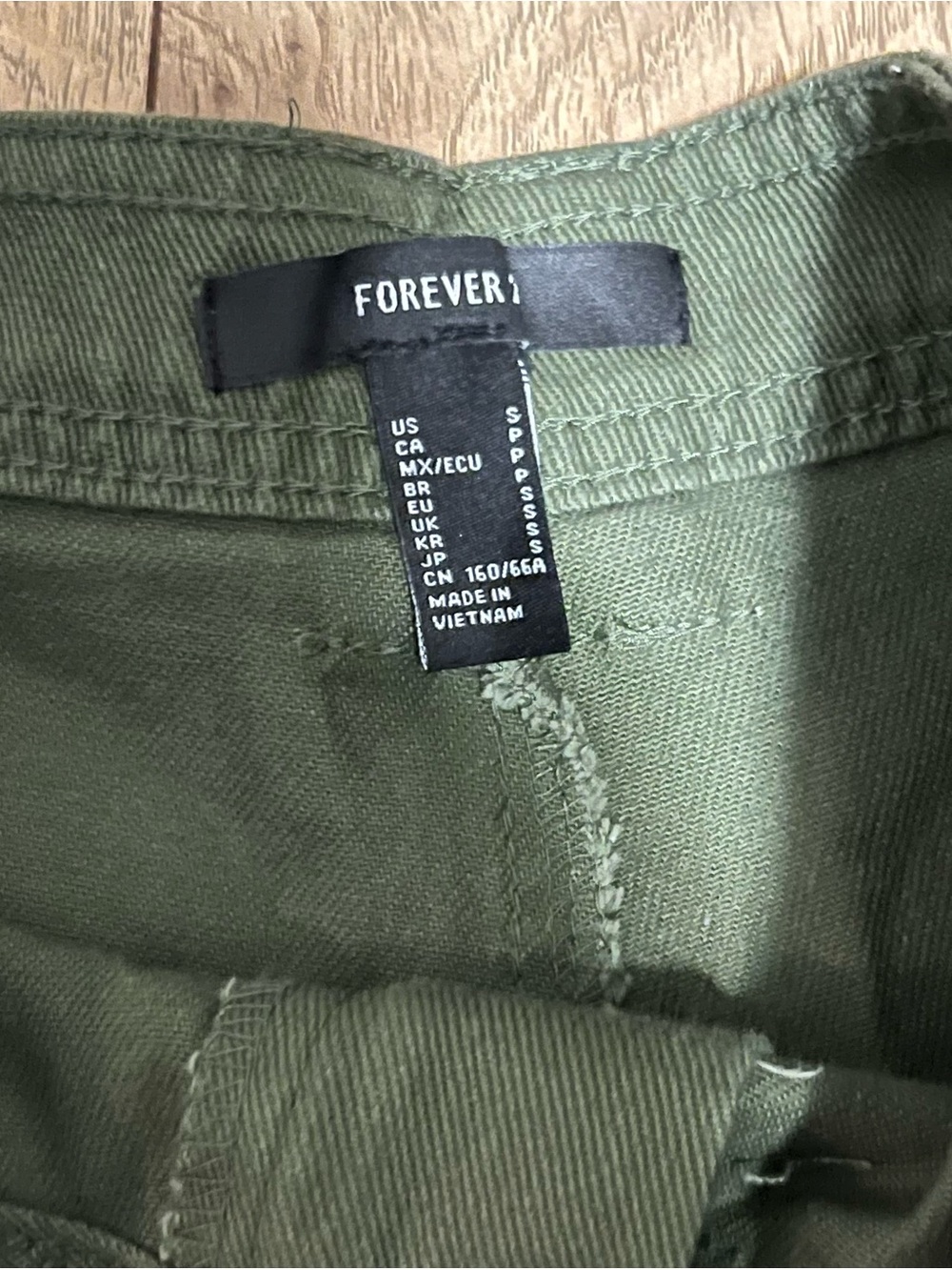 Shorts - Picture 2 of 3